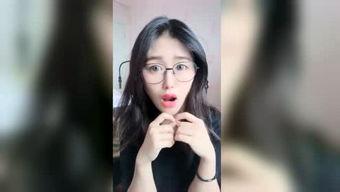 娱乐吃瓜酱男生恋爱脑,恋爱脑爆发！娱乐吃瓜酱男生揭秘恋爱中的甜蜜与疯狂